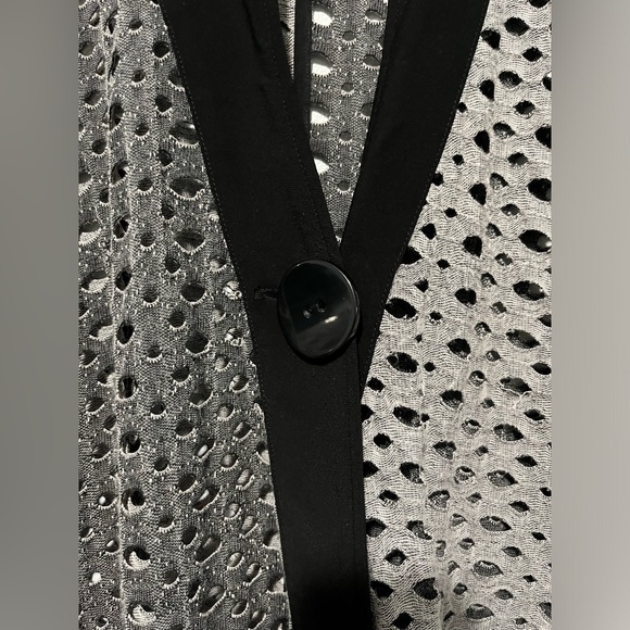 Ali Miles cardigan top. - Picture 2 of 6